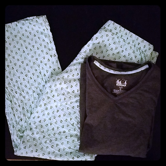 NwoT Winter Holiday Pajamas - Picture 1 of 4